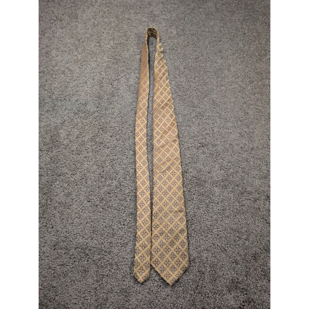 Mark Shale Mens Gold Blue Medallion Silk Necktie Made in USA Italian Design‎